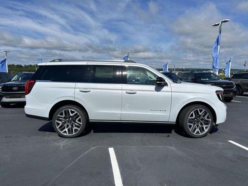 Space Silver 2026 Ford Expedition Platinum