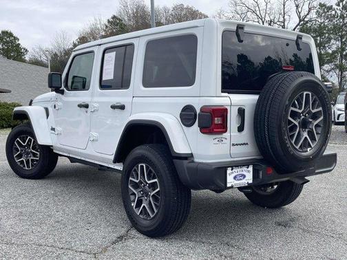 2025 Jeep Wrangler Sahara