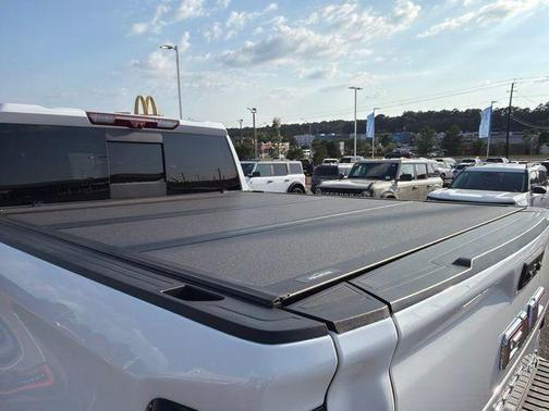 Summit White 2026 GMC Sierra 1500 AT4