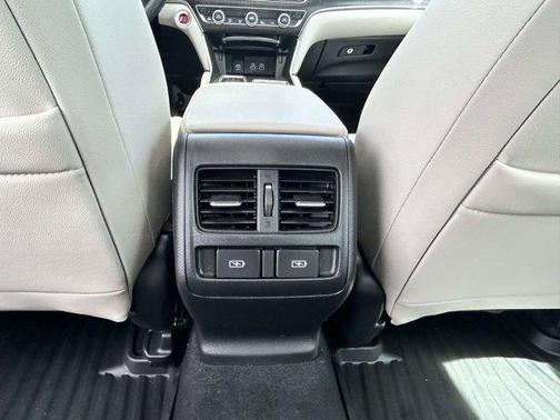 Platinum White Pearl 2022 Honda Accord Touring 2.0T