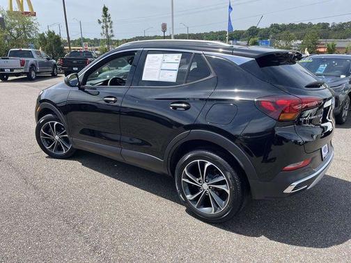 Ebony Twilight Metallic 2022 Buick Encore GX Essence