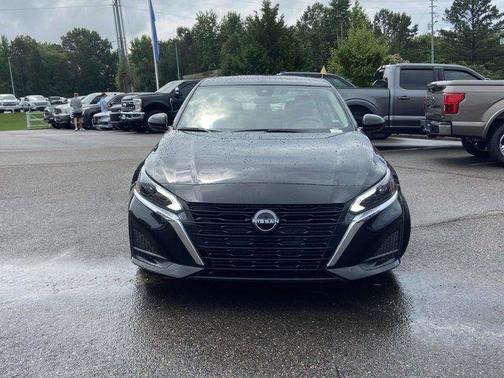 Black 2024 Nissan Altima 2.5 SV