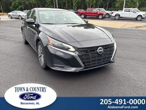 Black 2024 Nissan Altima 2.5 SV