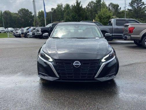 Black 2024 Nissan Altima 2.5 SV