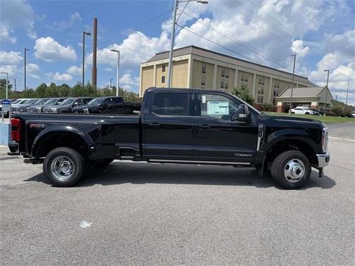 2025 Ford F-350 Lariat Super Duty