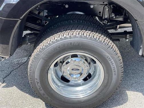 2025 Ford F-350 Lariat Super Duty