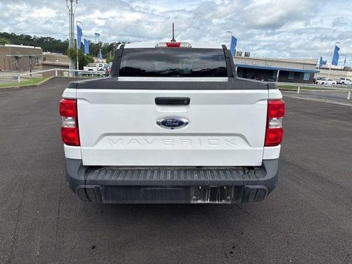 Oxford White 2023 Ford Maverick XL