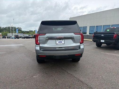 Sterling 2024 GMC Yukon XL AT4