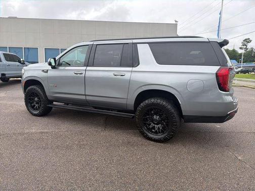 Sterling 2024 GMC Yukon XL AT4