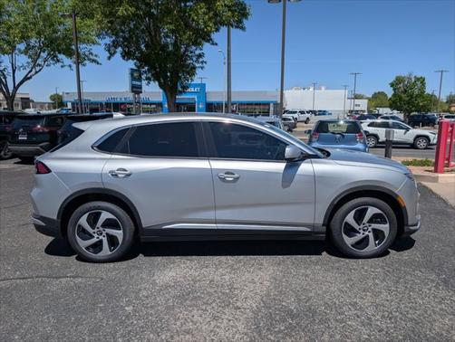2025 VinFast VF 8 Eco
