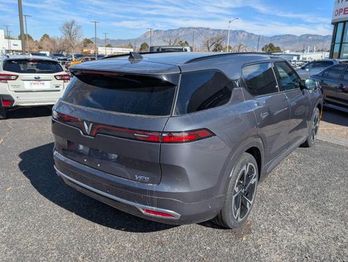 2024 VinFast VF 9 Plus
