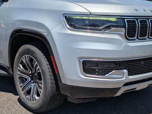 2023 Jeep Wagoneer L Series II 4x2