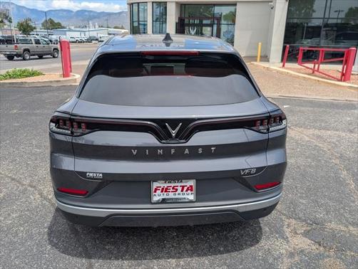 2025 VinFast VF 8 Plus