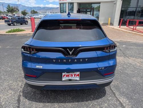 2025 VinFast VF 8 Plus