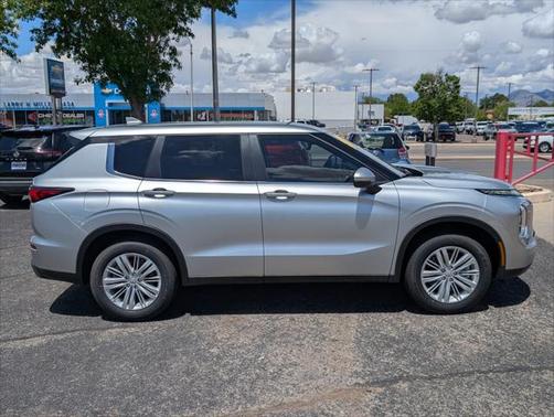 2024 Mitsubishi Outlander ES 2.5 S-AWC