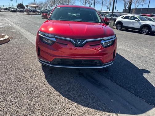 2024 VinFast VF 8 Eco