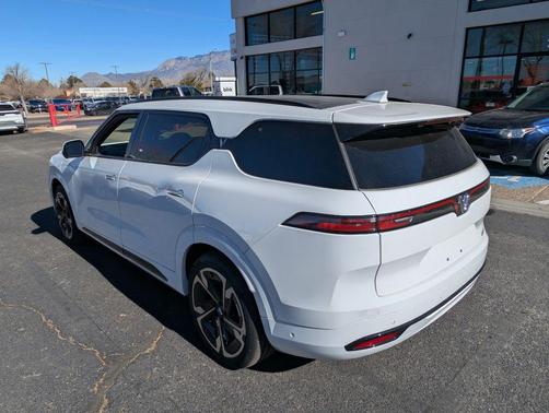 2024 VinFast VF 9 Plus