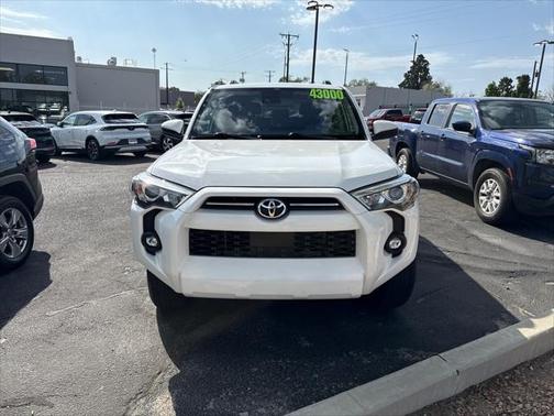2024 Toyota 4Runner SR5