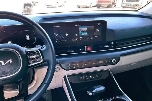 2025 Kia Carnival SX