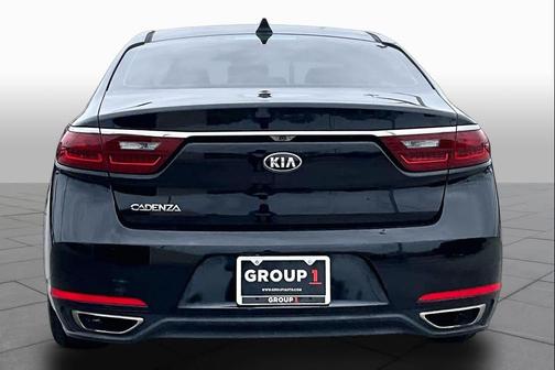 Aurora Black 2017 Kia Cadenza Premium
