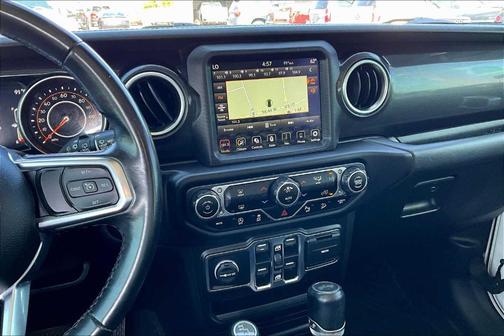 2020 Jeep Wrangler Unlimited Sahara Altitude