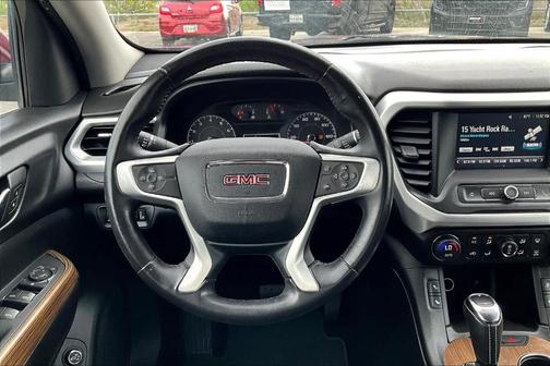 2017 GMC Acadia SLE-2