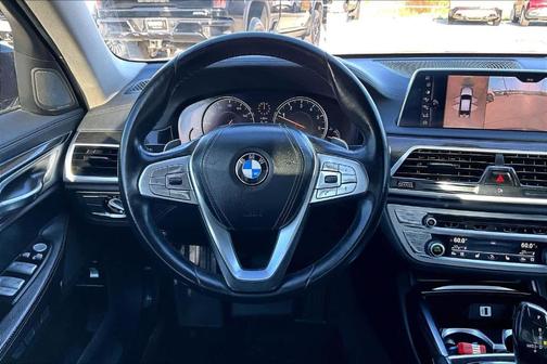 2016 BMW 740 i