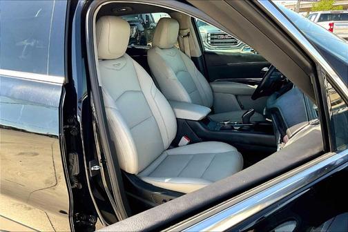2022 Cadillac XT4 Luxury