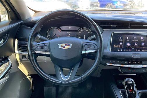 2022 Cadillac XT4 Luxury