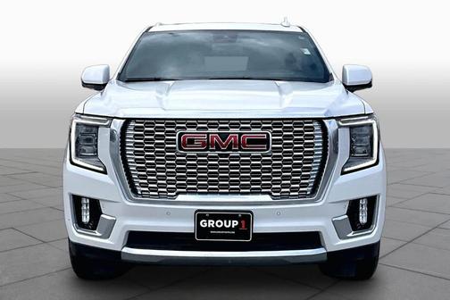 White Frost Tri-Coat 2023 GMC Yukon XL Denali