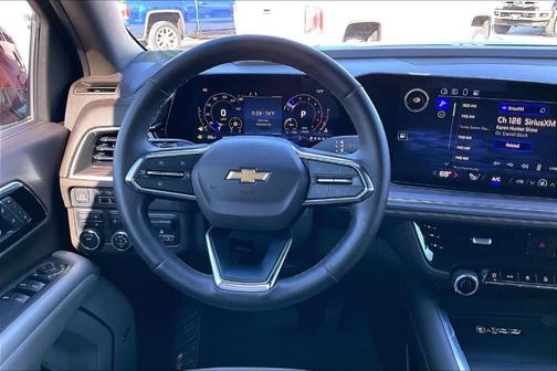 2025 Chevrolet Suburban LT