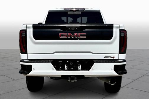 2024 GMC Sierra 2500 AT4