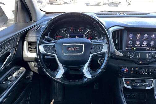 Summit White 2022 GMC Terrain SLT