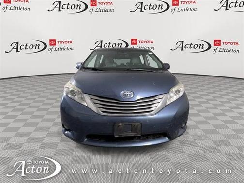 2017 Toyota Sienna XLE