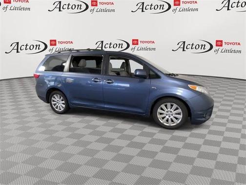 2017 Toyota Sienna XLE