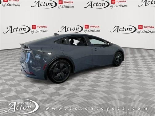 2025 Toyota Prius L