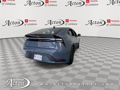 2025 Toyota Prius L