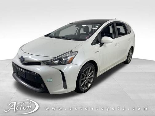 2016 Toyota Prius v Five