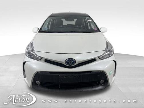 2016 Toyota Prius v Five