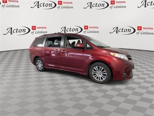 2019 Toyota Sienna XLE