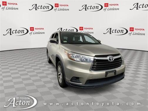 2015 Toyota Highlander LE