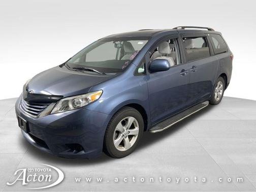 Shoreline Blue Pearl 2017 Toyota Sienna LE