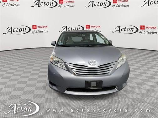2017 Toyota Sienna LE