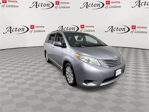 2017 Toyota Sienna LE