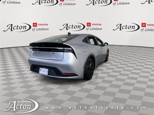 2026 Toyota Prius Plug-In Hybrid SE