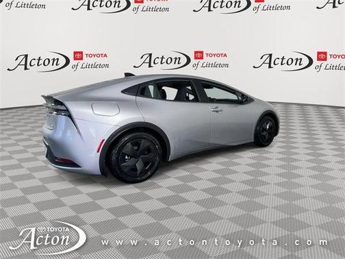 2026 Toyota Prius Plug-In Hybrid SE