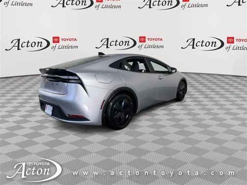 2026 Toyota Prius Plug-In Hybrid SE