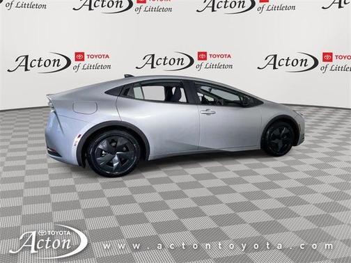 2026 Toyota Prius Plug-In Hybrid SE