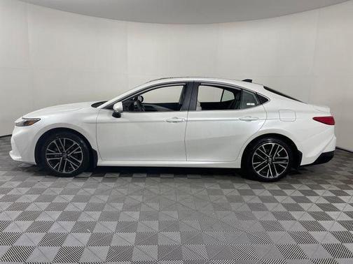 Wind Chill Pearl 2026 Toyota Camry XLE