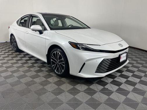 Wind Chill Pearl 2026 Toyota Camry XLE